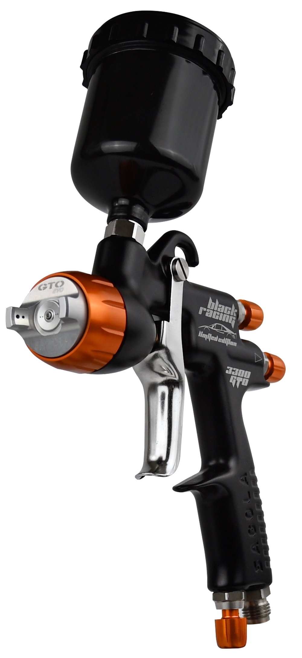 La nueva Sagola 3300 Black Racing UV aplica solo lo justo, ni más, ni menos.