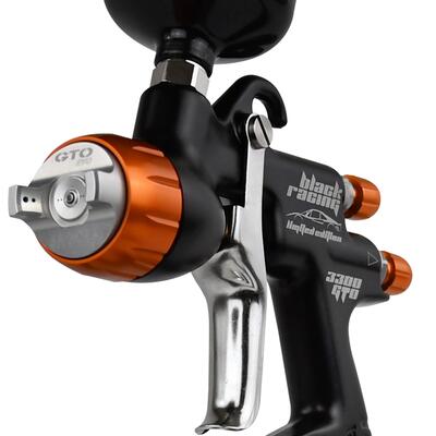 La nueva Sagola 3300 Black Racing UV aplica solo lo justo, ni más, ni menos.