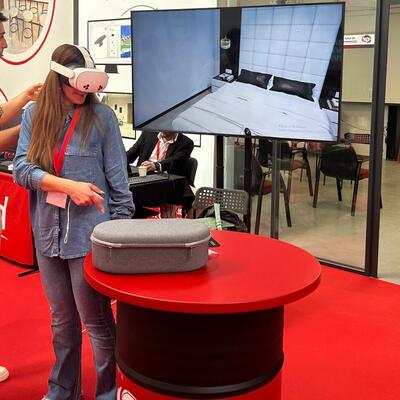 La technologie de simulation SagolaSPRAY™ fait sensation dans les salons et centres de formation : tout le monde veut l’essayer